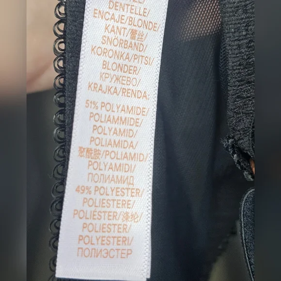 Unlined black mesh Savage Fenty bra with white embroidery pattern - Picture 2 of 7